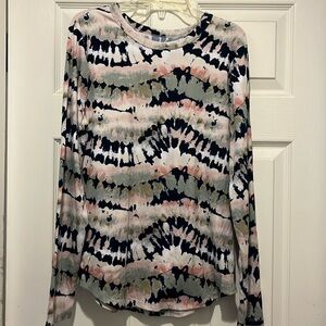 Women’s multicolored long sleeve shirt